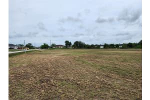 3820 23rd St W Lehigh Acres, FL 33971 - MLS#A11763560