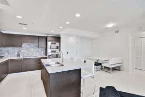7661 NW 107th Ave Apt 711, Doral, FL 33178, Sold 05/13/25