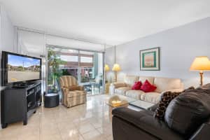 9420 Sunrise Lakes Blvd APT 311, Sunrise, FL 33322, Sold 05/06/25