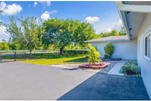 13390 SW 26th St, Davie, FL 33325, - MLS#A11763714