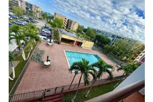 9240 Fontainebleau Blvd APT 505, Miami, FL 33172, Sold 04/30/25