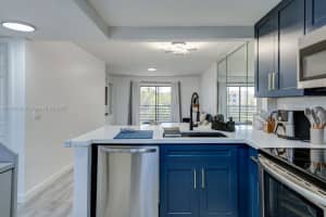 2726 NW 104th Ave APT 302, Sunrise, FL 33322, - MLS#A11764063