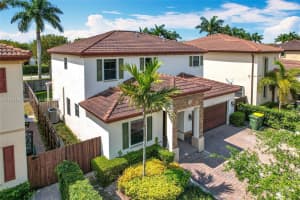 712 SE 37th Ave, Homestead, FL 33033, Sold 07/03/25