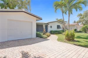 2000 NW 34th St, Oakland Park, FL 33309, Sold 04/29/25