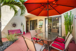 614 Executive Center Dr APT 102, West Palm Beach, FL 33401, - MLS#A11764185