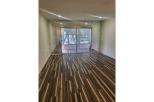 5061 W Oakland Park Blvd 201, Lauderdale Lakes