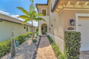 11840 SW 13th Ct, Pembroke Pines, FL 33025, Sold 06/12/25