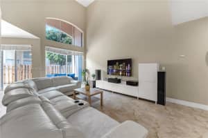 5524 NW 112th Pl, Doral, FL 33178, Sold 05/15/25