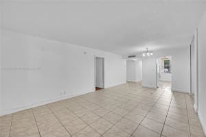 4850 NW 29th Ct APT 125, Lauderdale Lakes, FL 33313, - MLS#A11764436