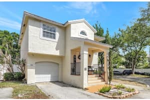 9900 NW 2nd Ct, Plantation, FL 33324, - MLS#A11764524