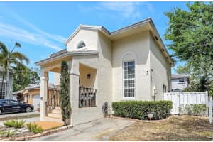 9900 NW 2nd Ct, Plantation, FL 33324, - MLS#A11764524