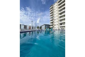 7904 West Dr 512, North Bay Village