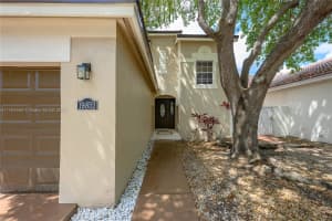 19852 NW 88th Ave, Hialeah, FL 33018, - MLS#A11764559