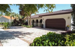 8480 Dundee Terrace, Miami Lakes, FL 33016, Sold 04/23/25