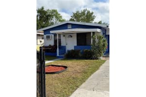 2246 Mcclellan St, Hollywood