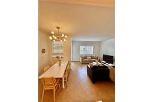 3215 Ne 184th St 14113, Aventura