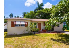 1462 NE 118th St, Miami, FL 33161, Sold 05/22/25