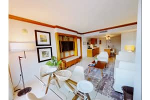 6801 Collins Ave 315, Miami Beach