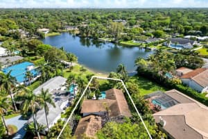 13575 SW 72nd Ave, Pinecrest, FL 33156 - MLS#A11764964
