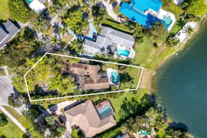 13575 SW 72nd Ave, Pinecrest, FL 33156 - MLS#A11764964