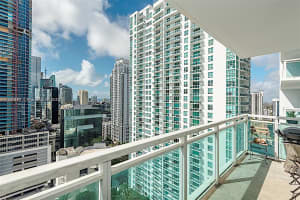 950 Brickell Bay Dr APT 2909, Miami, FL 33131, Sold 08/11/25