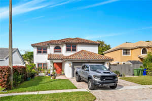 1420 Sw 88th Ave Pembroke Pines, FL 33025 - MLS#A11765283