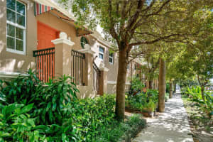3232 Sw 22nd Ter Th 115, Miami