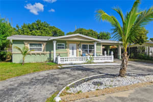 2670 Nw 42nd Ter, Lauderhill