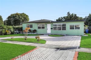 1290 Ne 162nd St, North Miami Beach