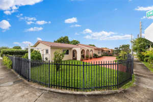 10700 SW 26th St, Miami, FL 33165, - MLS#A11765539