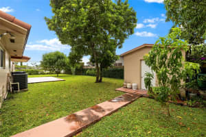 10700 SW 26th St, Miami, FL 33165, - MLS#A11765539