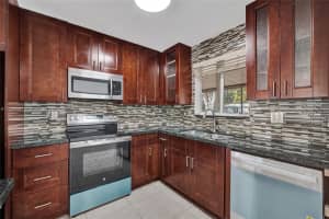 924 N 30th Rd, Hollywood