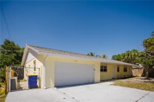 2212 NE 21st Ave, Jensen Beach, FL 34957 - MLS#A11765593
