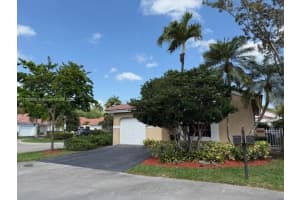 1284 Seagrape Cir, Weston, FL 33326, Sold 04/18/25