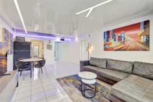 2200 Diana Drive, Hallandale Beach, FL 33009 - MLS#A11765659