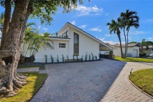 19331 NE 18th Ct, Miami, FL 33179, Sold 05/29/25