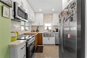 5233 NE 4th Ave, Fort Lauderdale, FL 33334, Sold 08/01/25