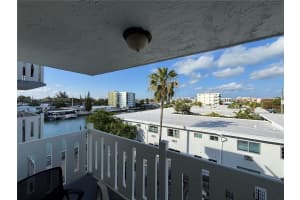 7900 Tatum Waterway Dr APT 413, Miami Beach, FL 33141, - MLS#A11765847