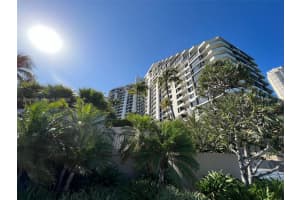 520 Brickell Key Dr A914, Miami