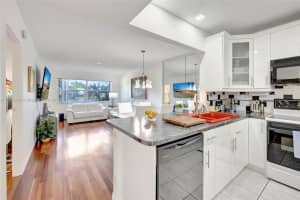 5103 Nw 35th St 406, Lauderdale Lakes