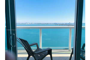 1800 N Bayshore Dr 3205, Miami