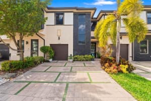 15788 Nw 91st Ct 1, Miami Lakes