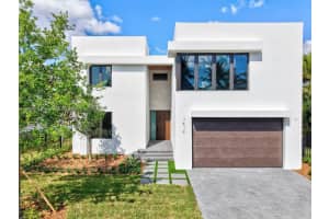 1419 N Lakeside Dr, Lake Worth