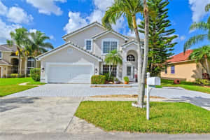 17510 Nw 7th Ct, Pembroke Pines