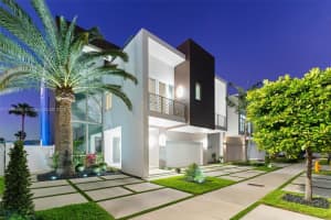 10561 Nw 67th Ter, Doral
