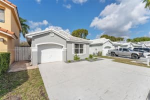 5054 SW 154th Pl, Miami, FL 33185, Sold 05/16/25