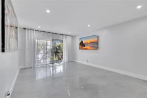 2271 Ne 68th St 2026, Fort Lauderdale