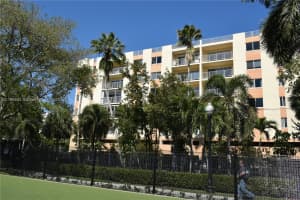 200 178th Dr APT 704, Sunny Isles Beach, FL 33160, Sold 08/27/25