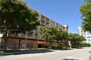 200 178th Dr APT 704, Sunny Isles Beach, FL 33160, Sold 08/27/25