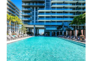 121 Ne 34th St 2115, Miami